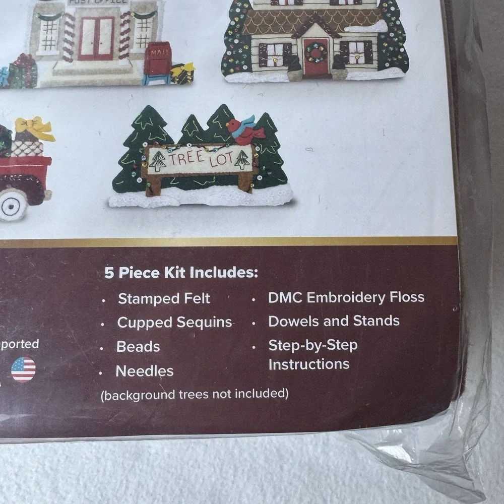 Merry Stockings MS10-059 2023 Edition Mantel Series: Classic Village 5 Piece Kit